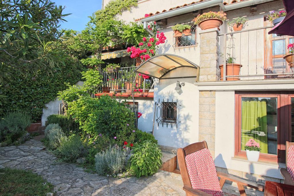 Apartments Nevija Rovinj Bagian luar foto