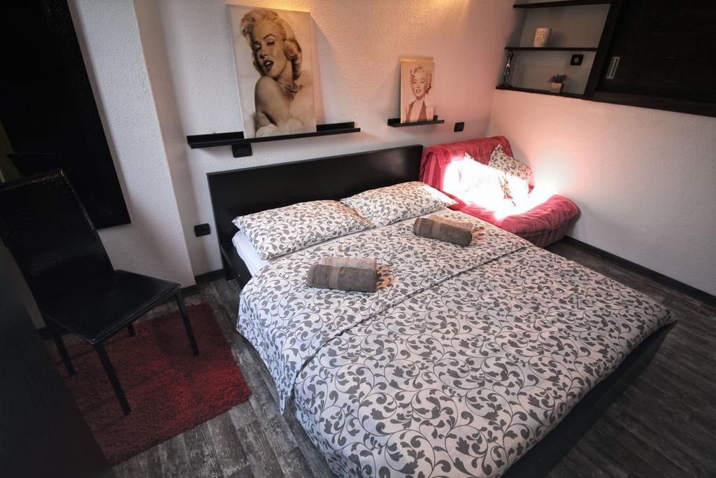 Apartments Nevija Rovinj Bagian luar foto